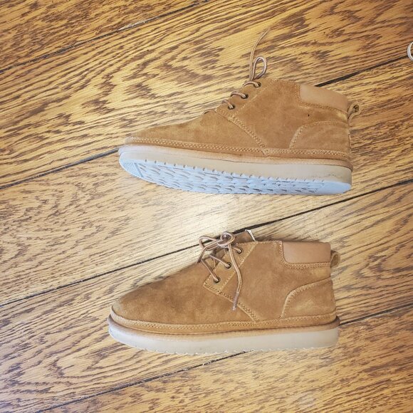 Men's Koolaburra by UGG Leather Beige Boots, Shoelace Tie, Size 8, Great Con! - Picture 3 of 7